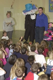 Neil, whilst there, finds a friend that looks just like him...