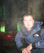 Things get a little creepy even before Neil gets very far inside the park gates...